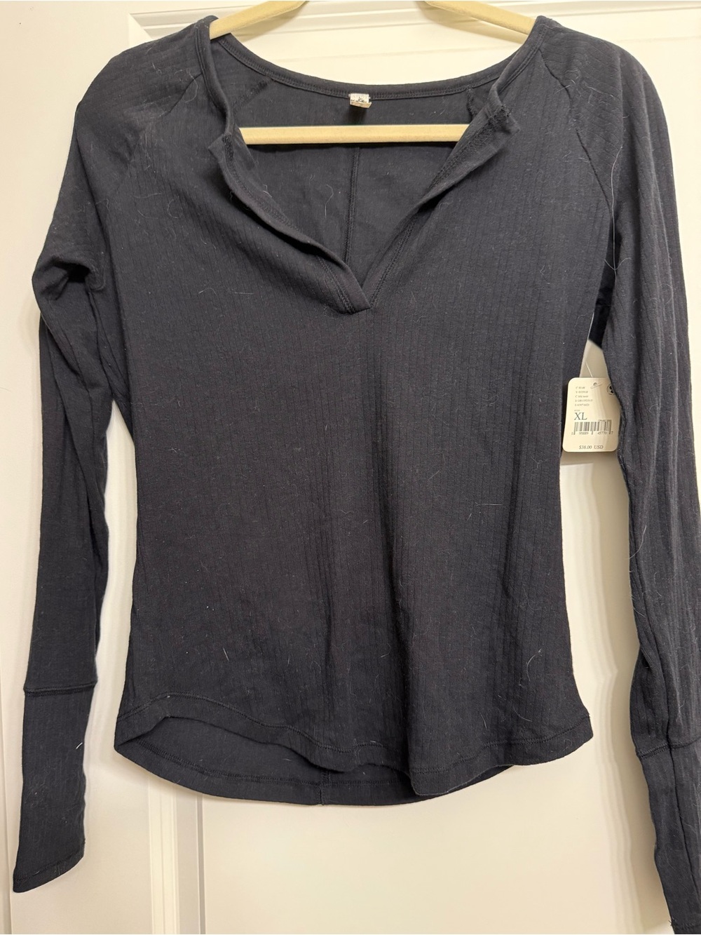 Billie Layering Top (Free People) NWT
Color: Black